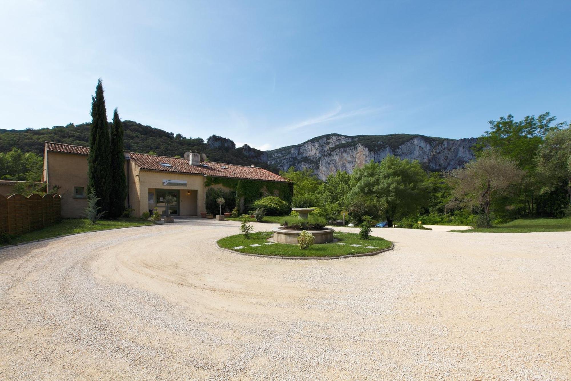 Vacancéole - Le Domaine de Chames - Pont d'Arc Vallon-Pont-dʼArc Exterior foto