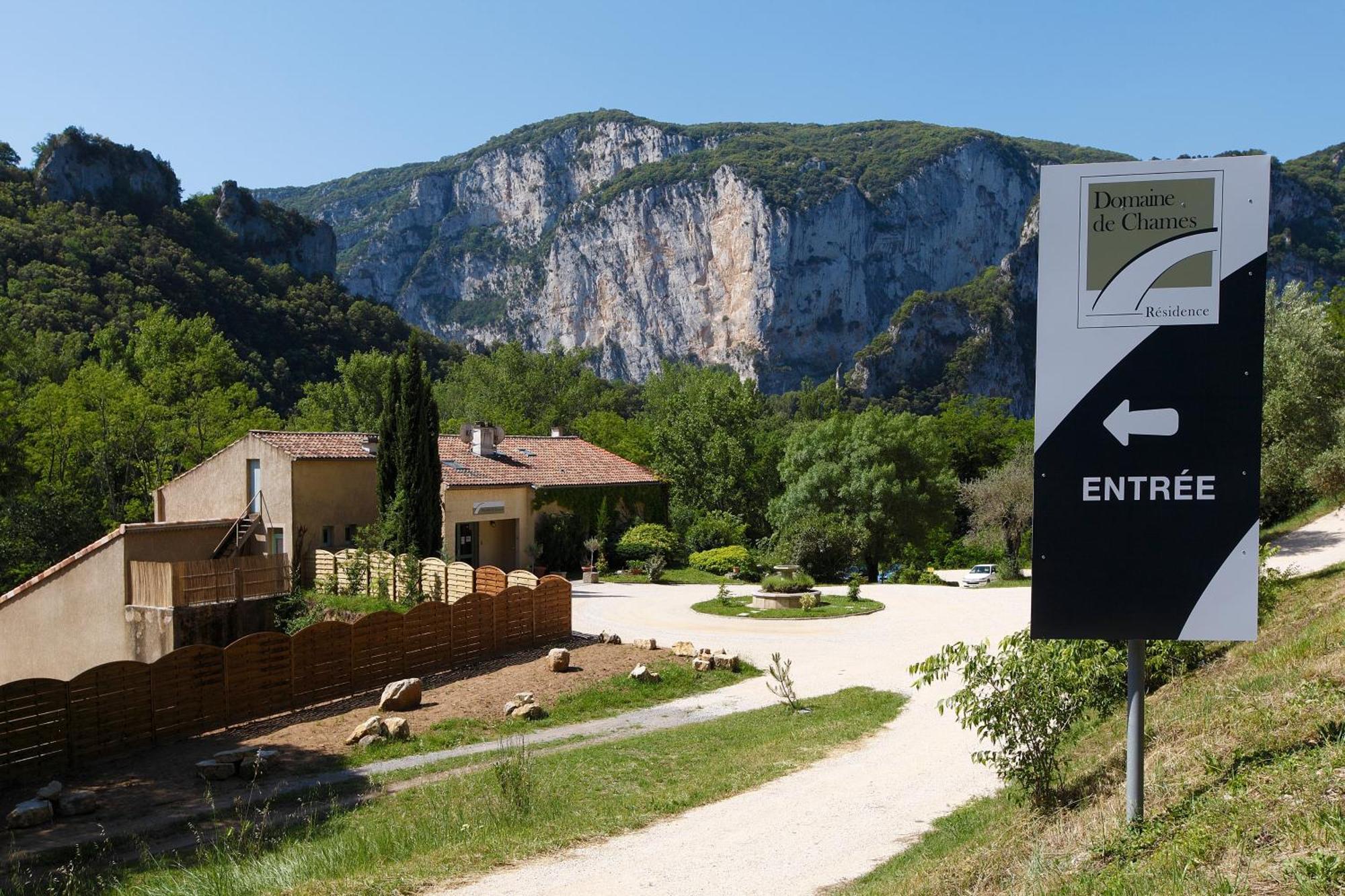 Vacancéole - Le Domaine de Chames - Pont d'Arc Vallon-Pont-dʼArc Exterior foto